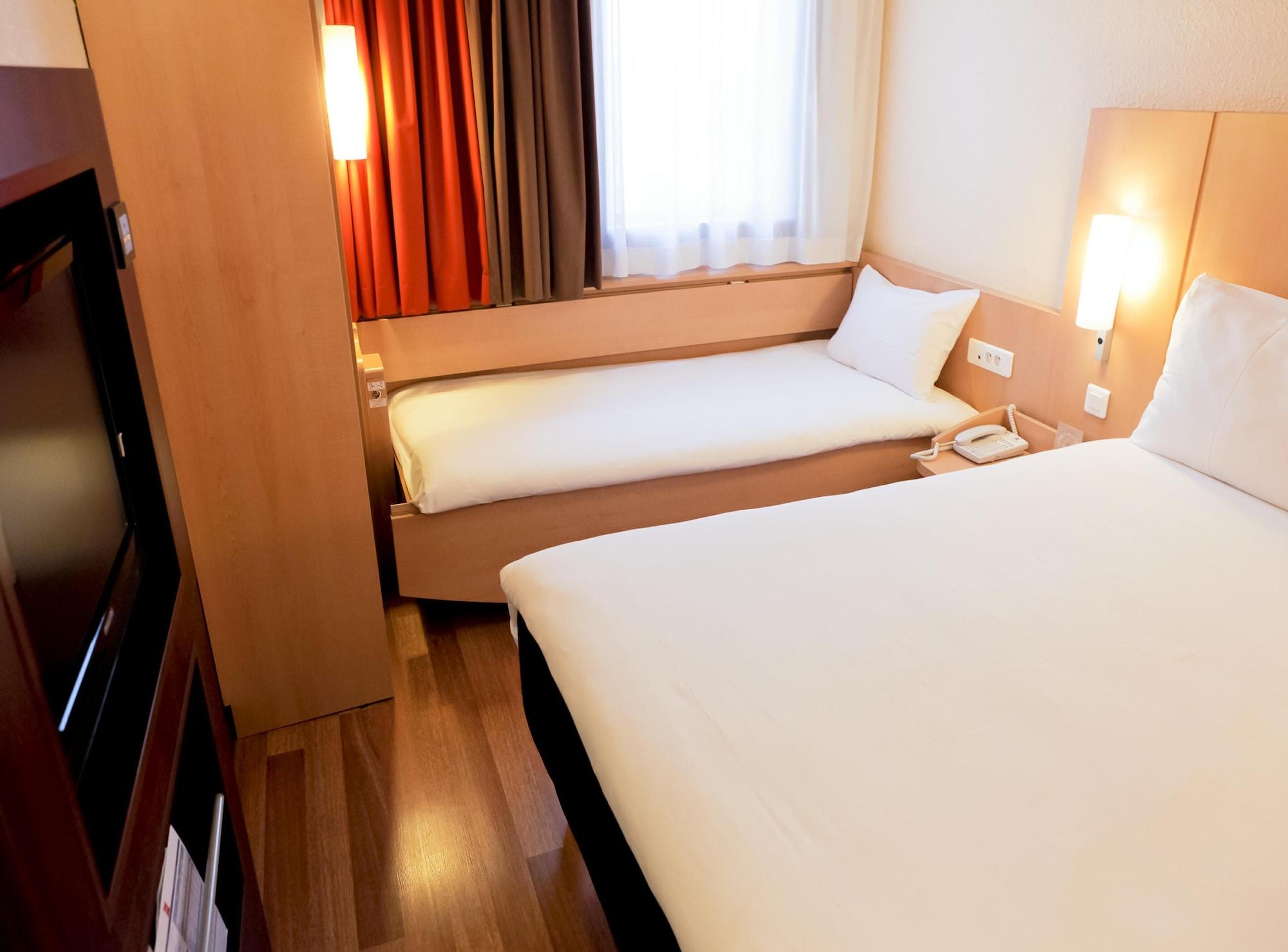 Ibis Grenoble Centre Bastille Bagian luar foto