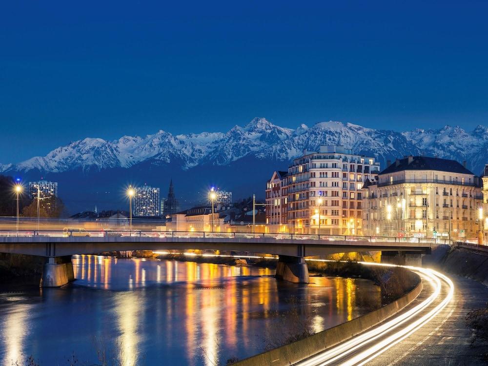 Ibis Grenoble Centre Bastille Bagian luar foto
