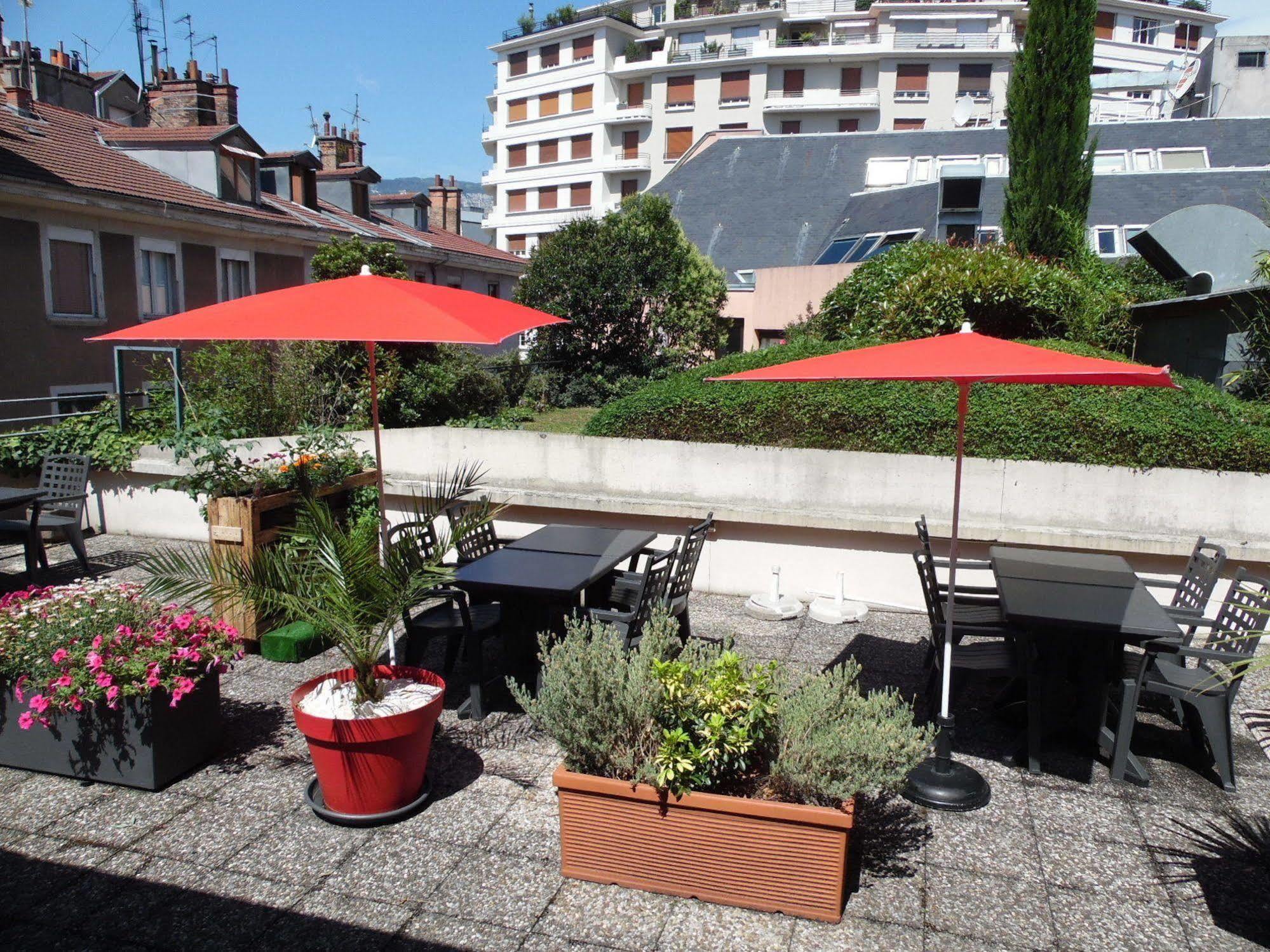 Ibis Grenoble Centre Bastille Bagian luar foto